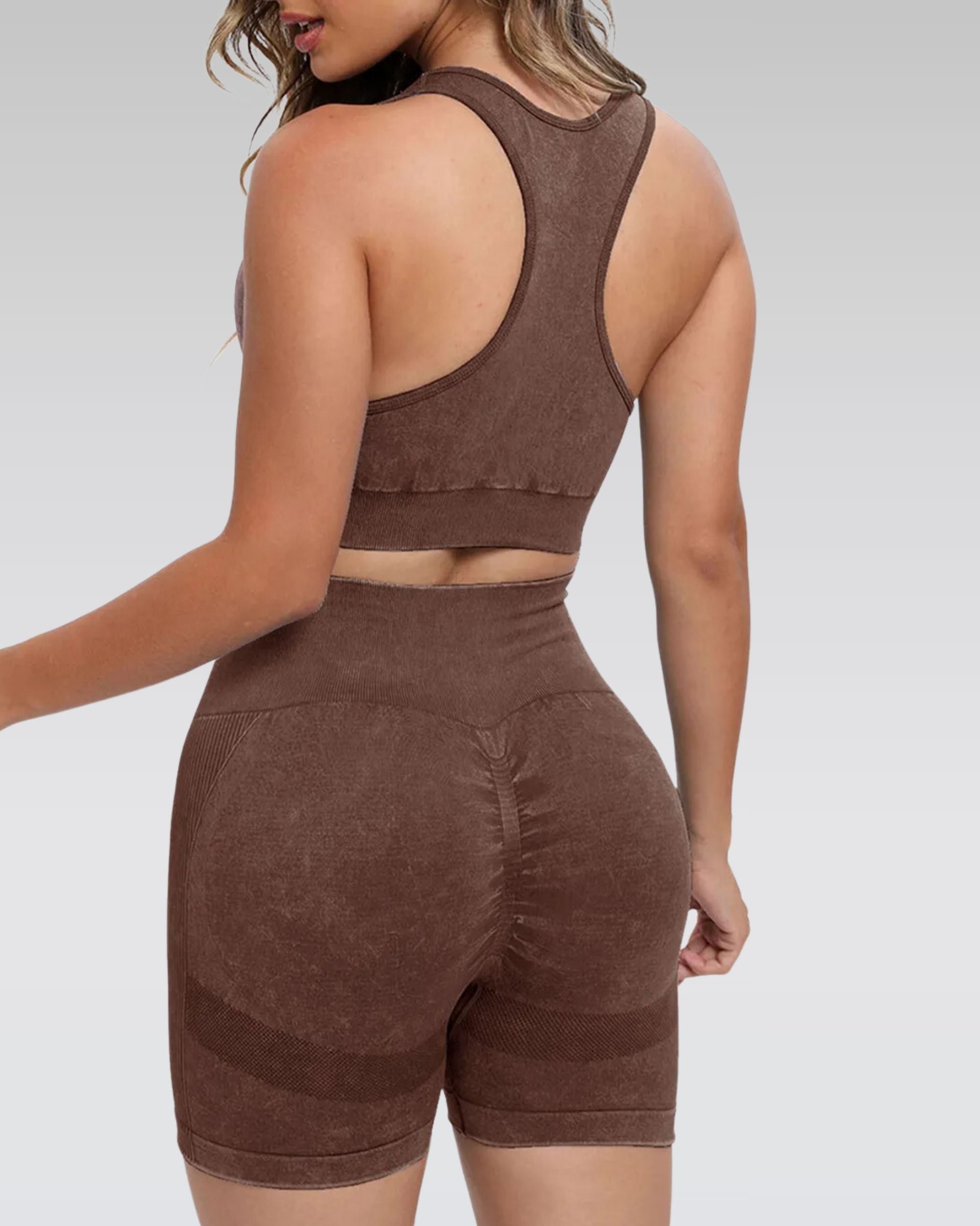 Scoop neck active shorts set