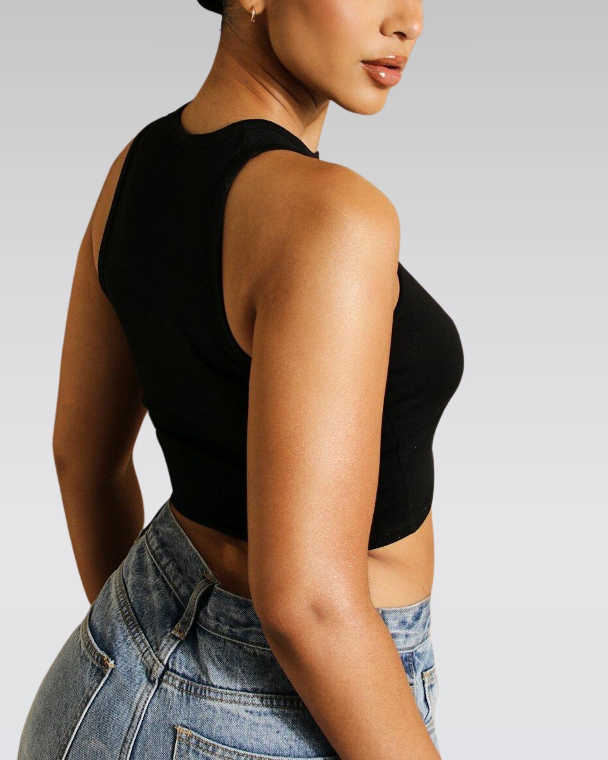 Round neck active tank
