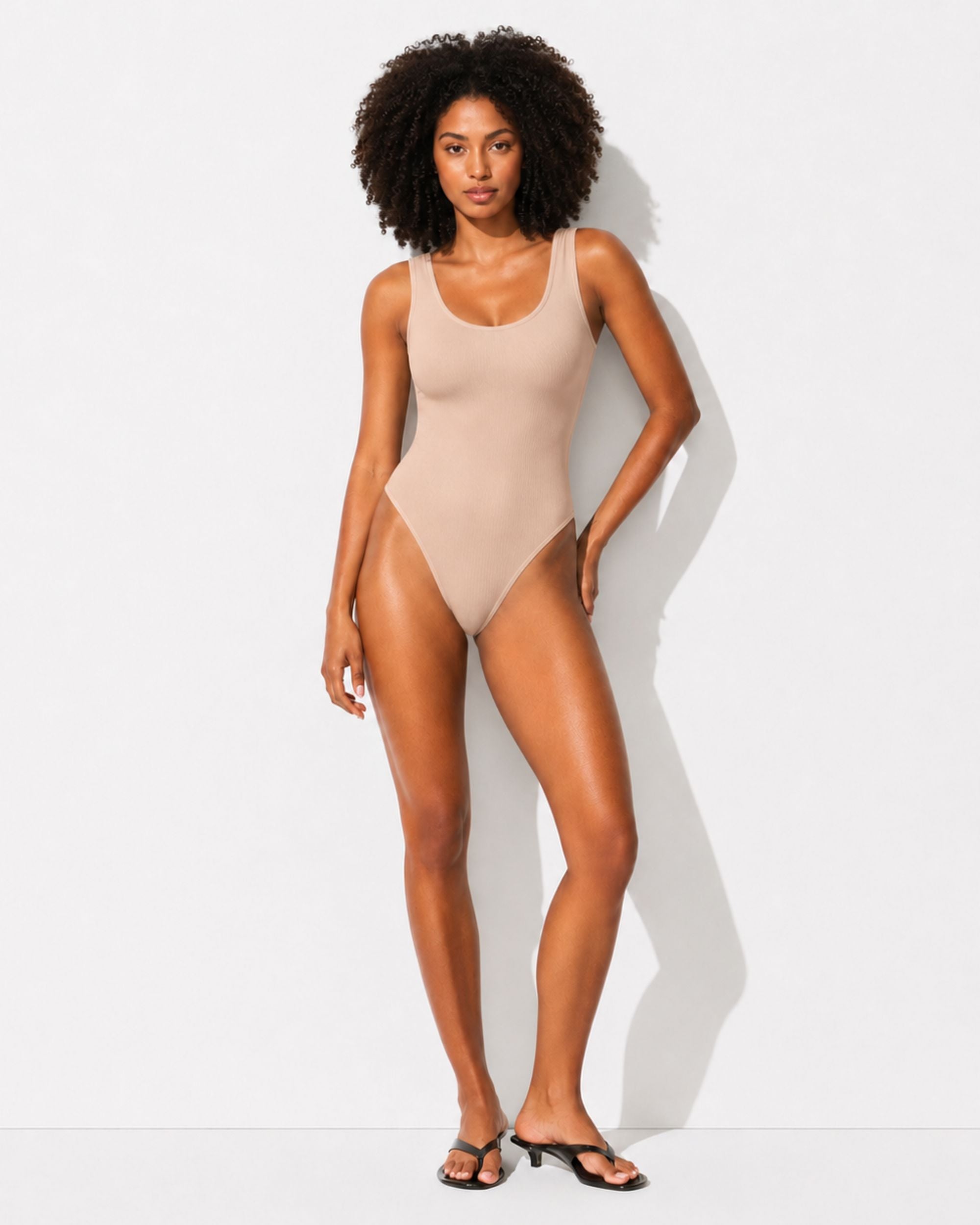 Contour fit thong