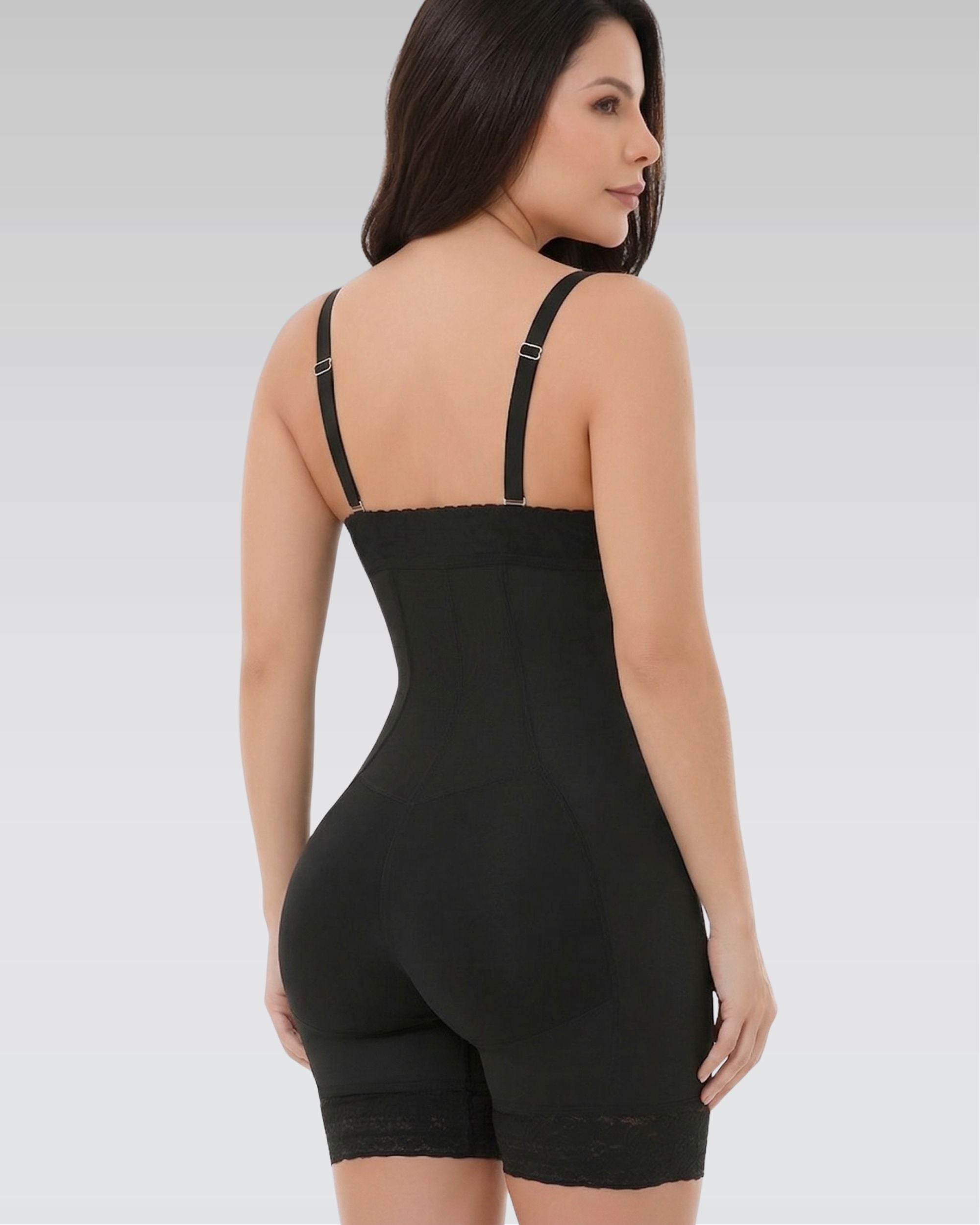 Short sculptant en soie zippé