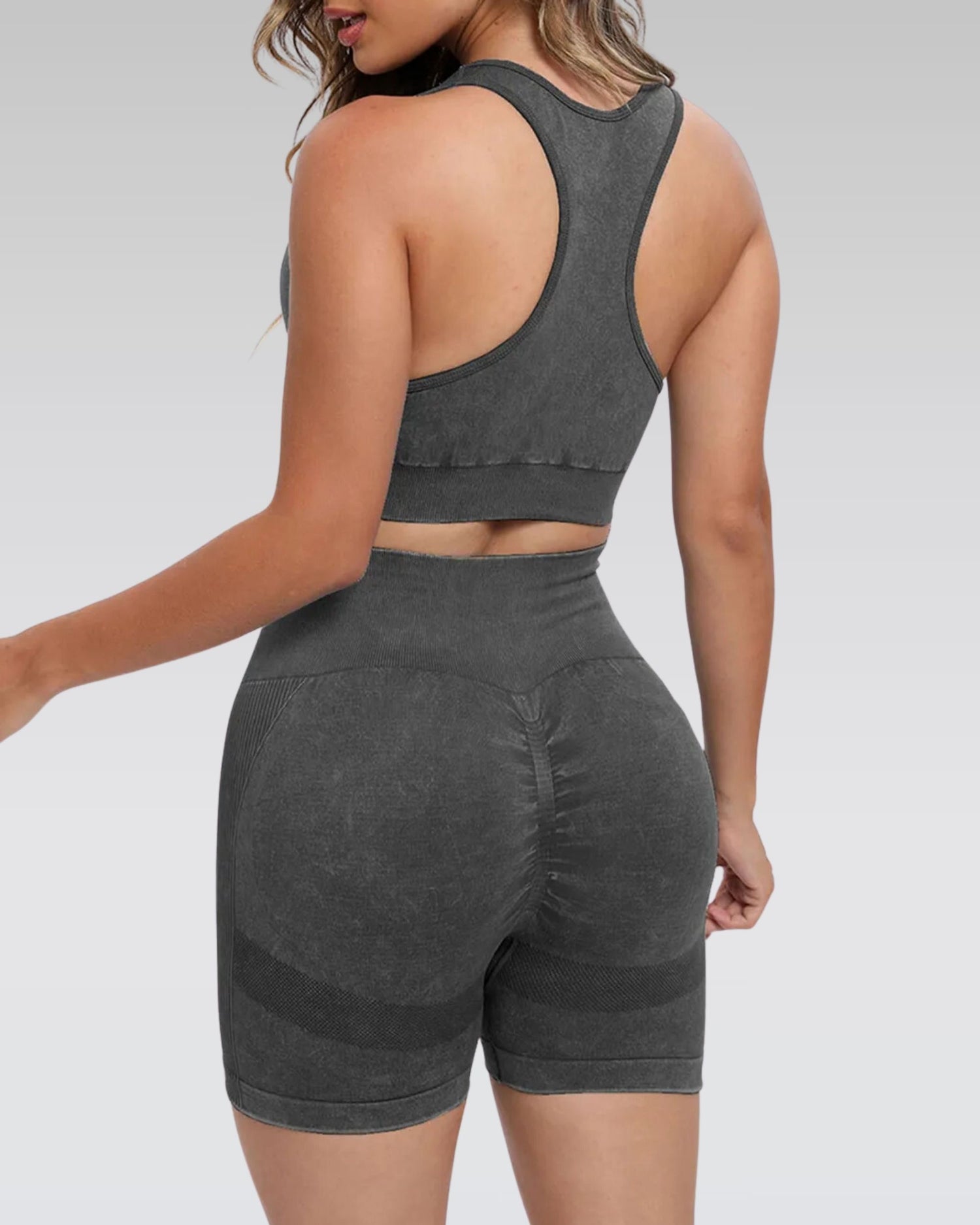 Scoop neck active shorts set