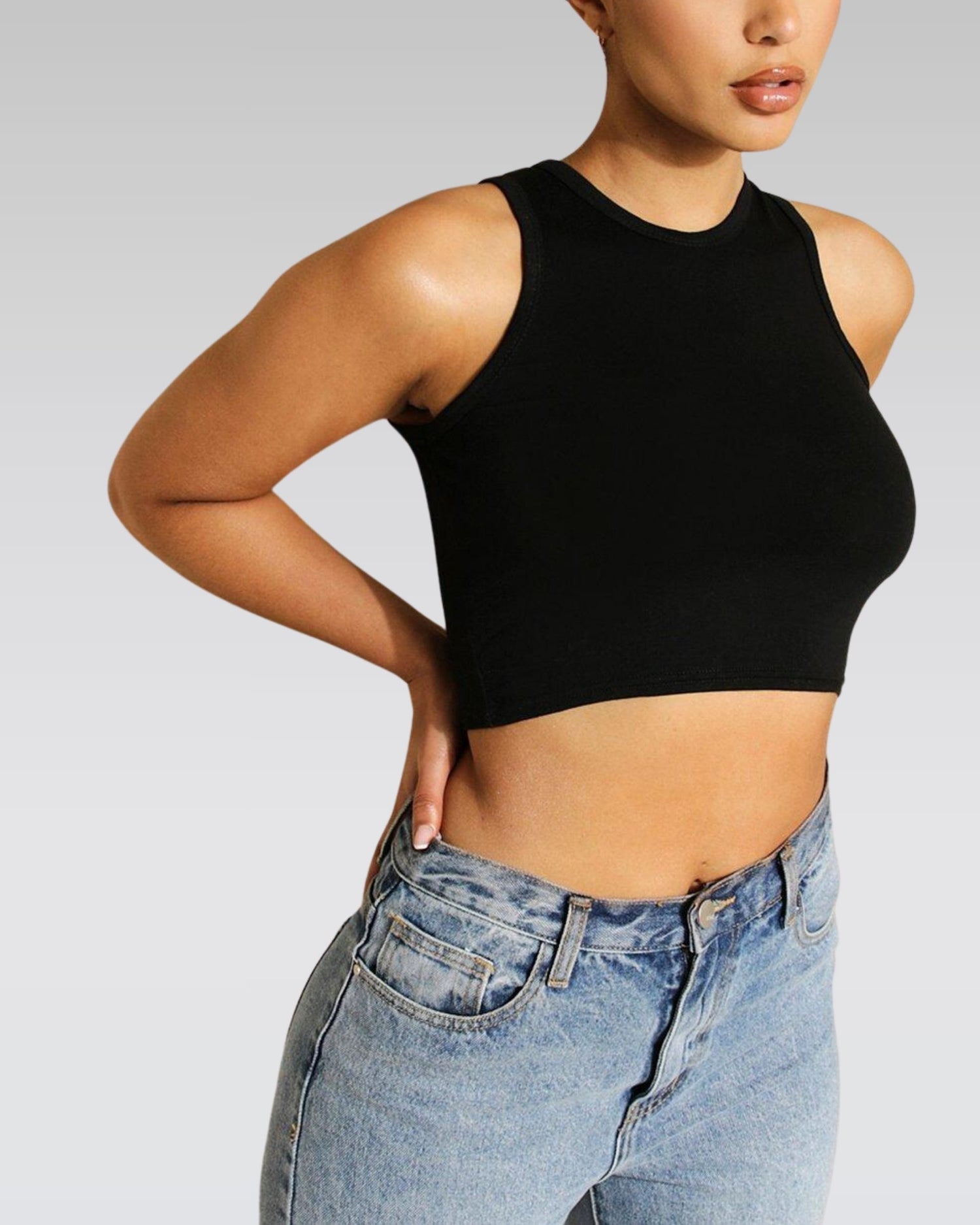 Round neck active tank