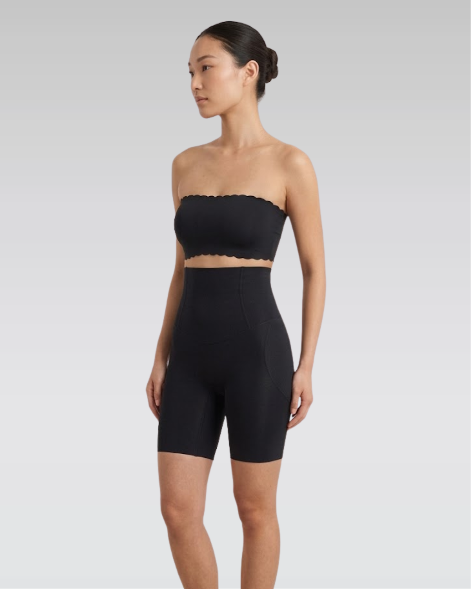 Seamless bandeau bra