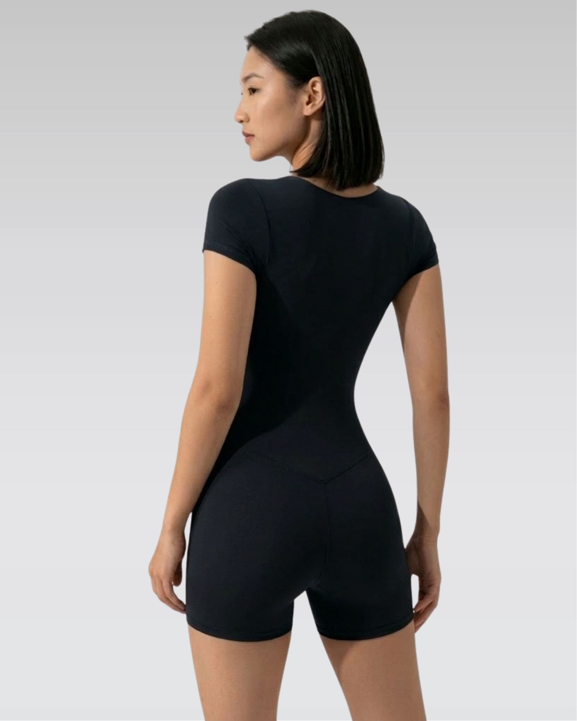 Second skin short suit