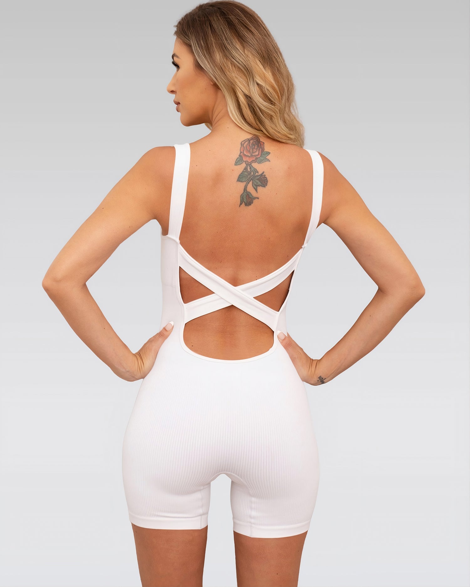 Contour lift shortie